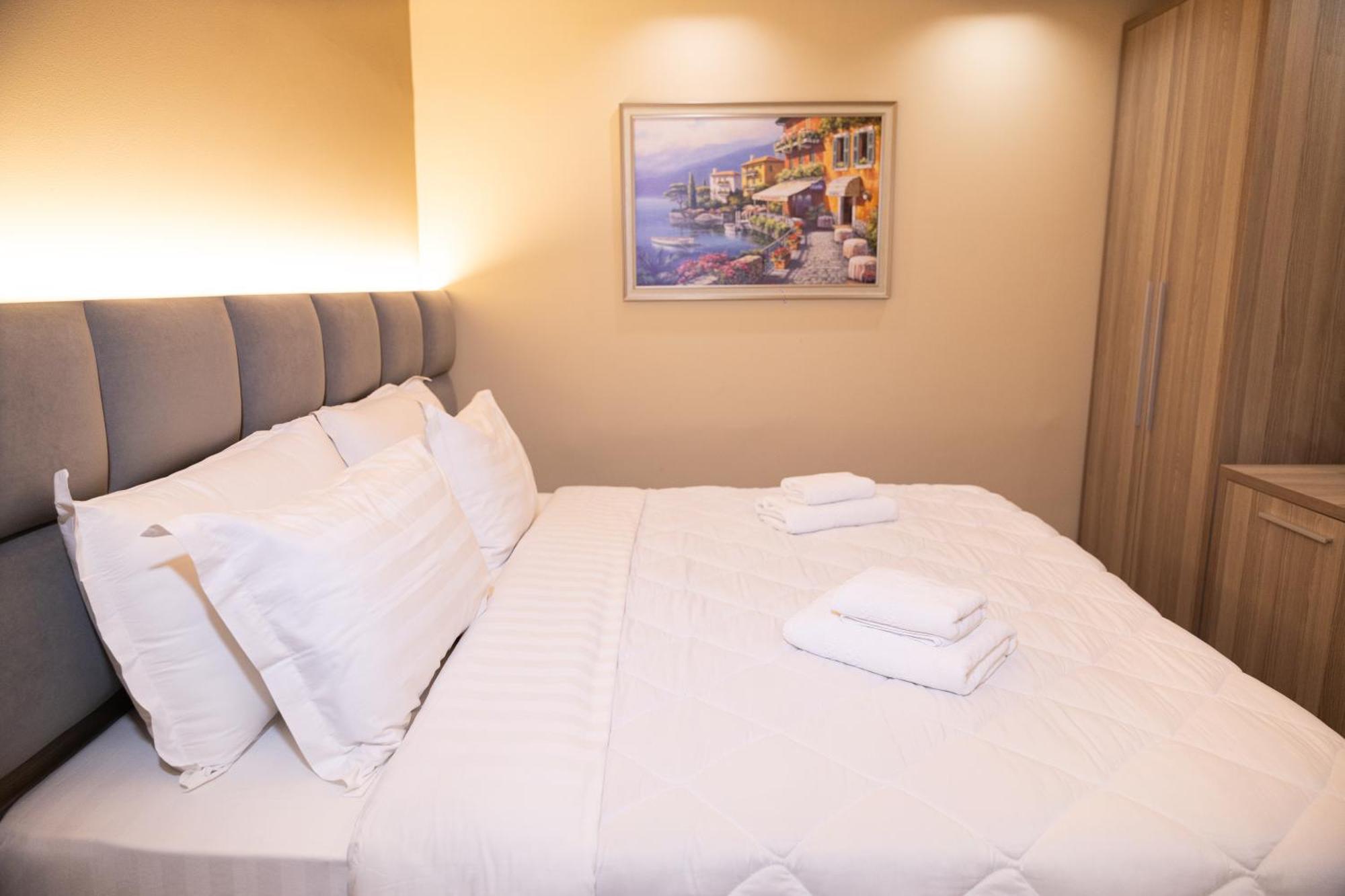 4R Colombo Hotel Tiran Dış mekan fotoğraf