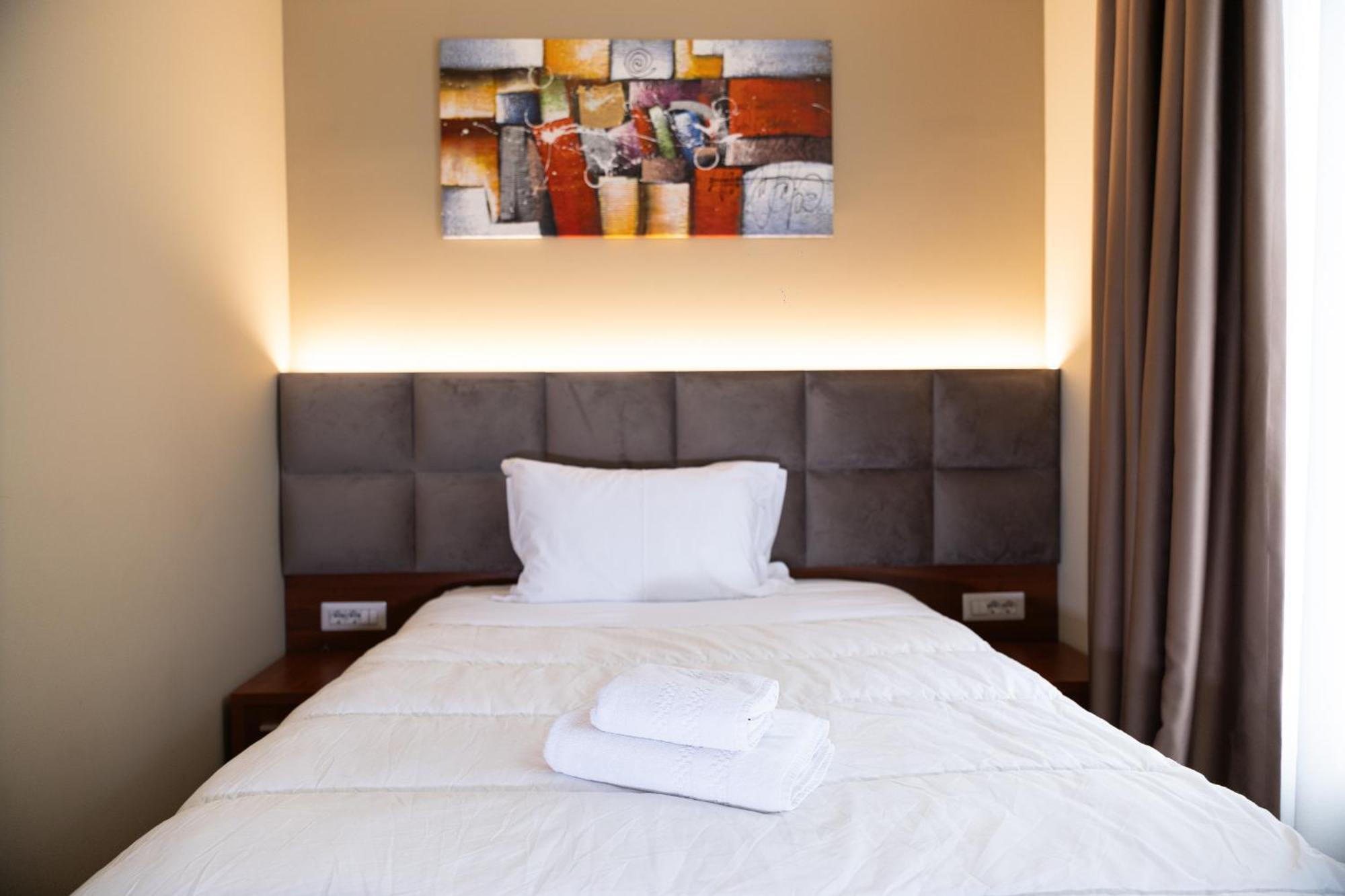 4R Colombo Hotel Tiran Dış mekan fotoğraf